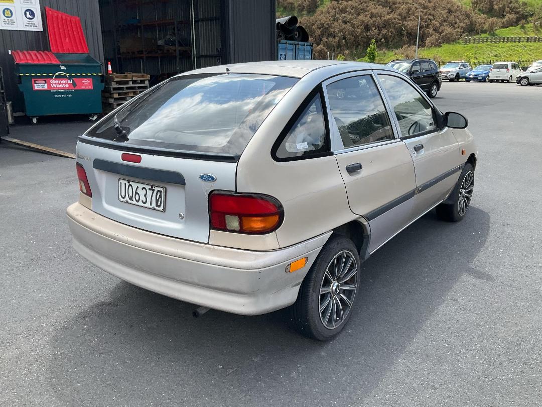 Photo '6' of Ford Festiva Glxi Photo '6' of Ford Festiva Glxi