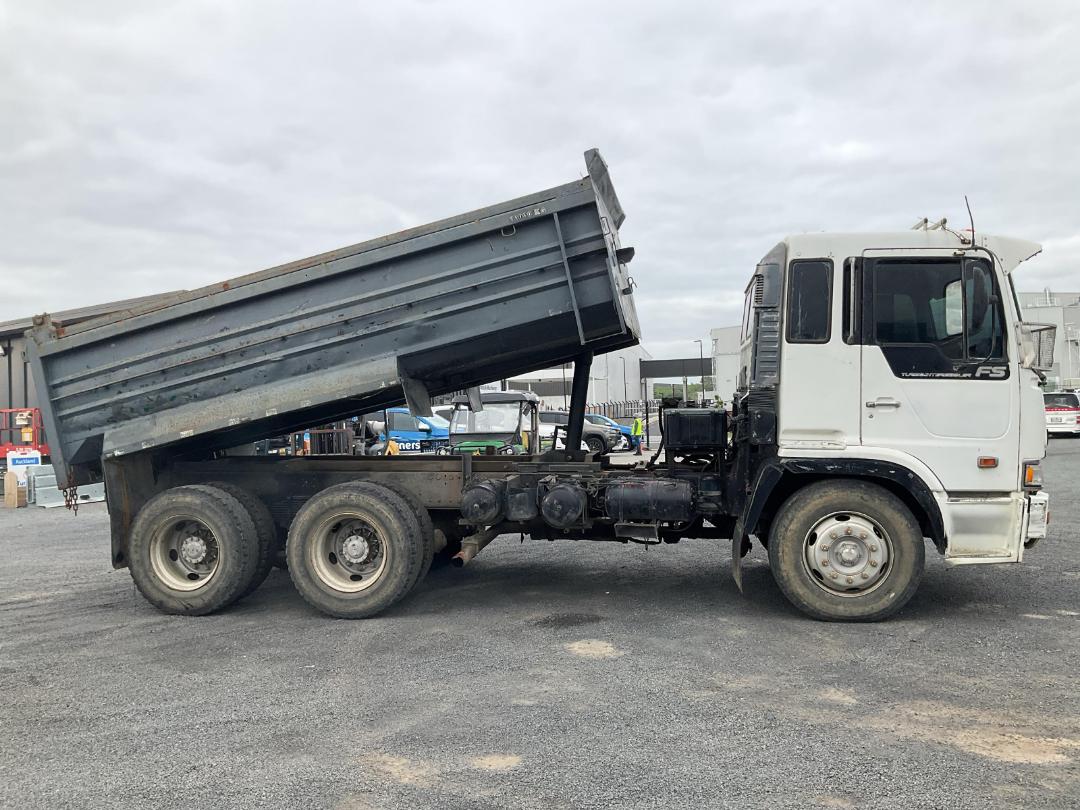 Photo '3' of HINO FS 1KLKD Tipper