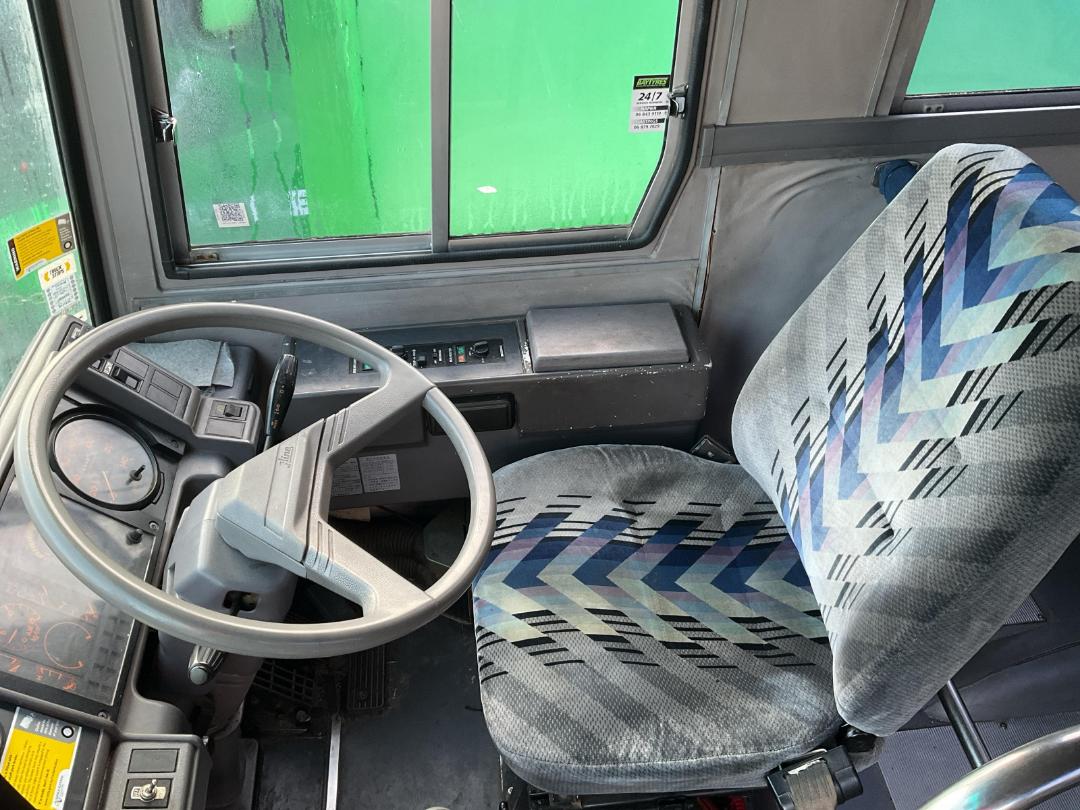 Photo '17' of Hino Rainbow Bus Photo '17' of Hino Rainbow Bus