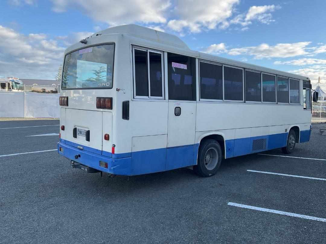 Photo '3' of Hino Rainbow Bus Photo '3' of Hino Rainbow Bus