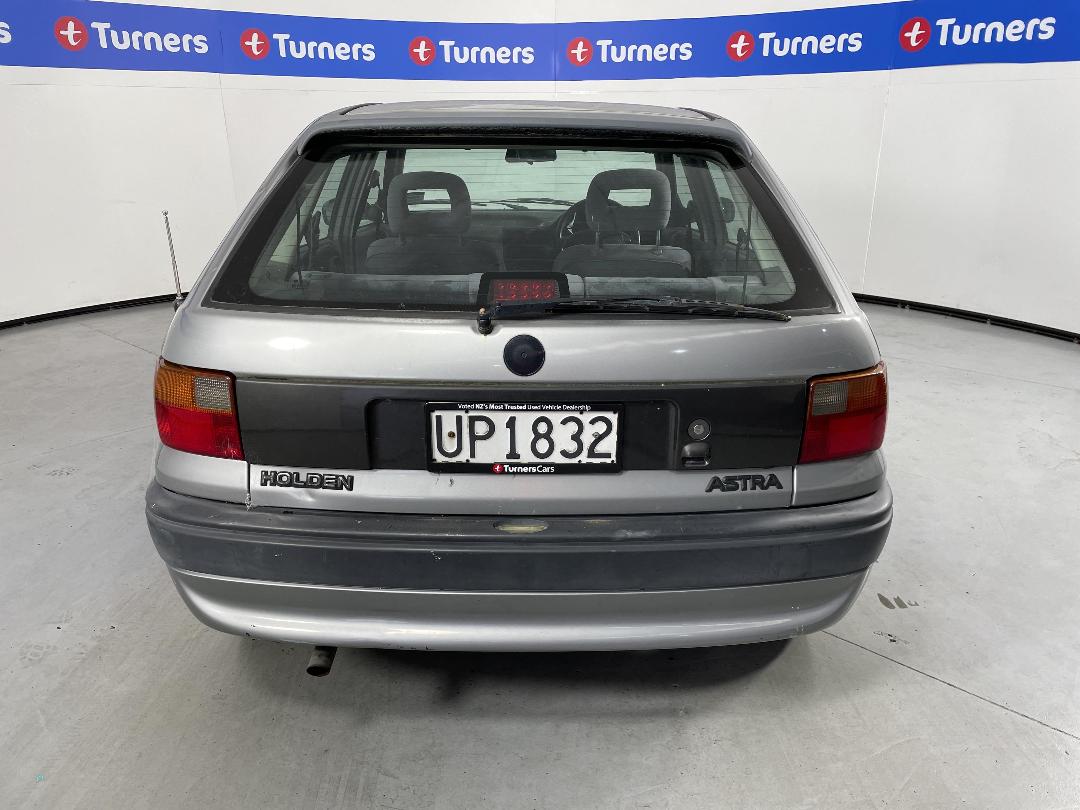 Photo '6' of Holden Astra