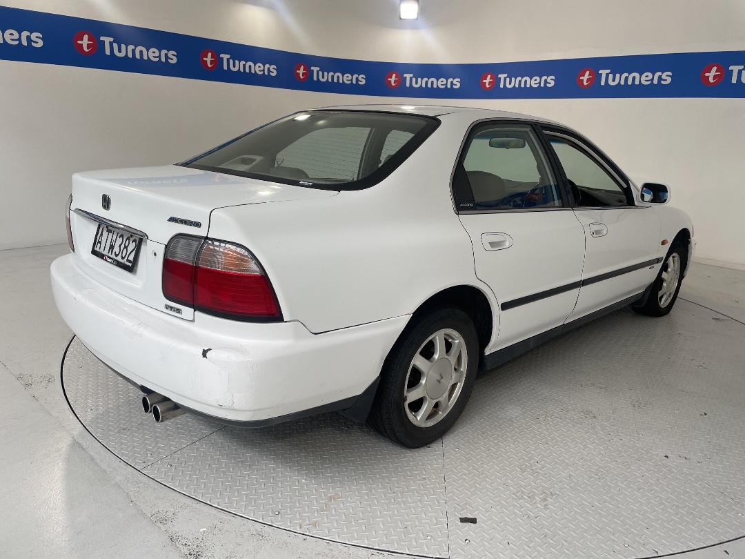 Photo '7' of Honda Accord