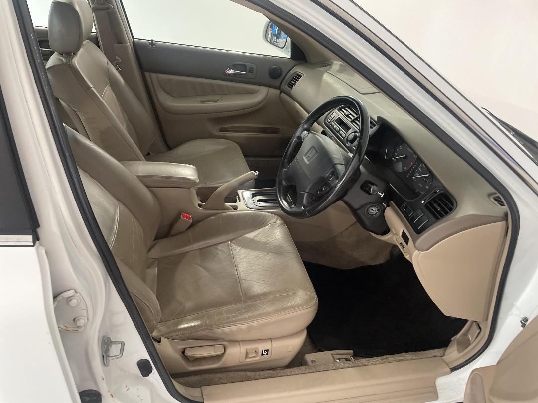 Photo '16' of Honda Accord