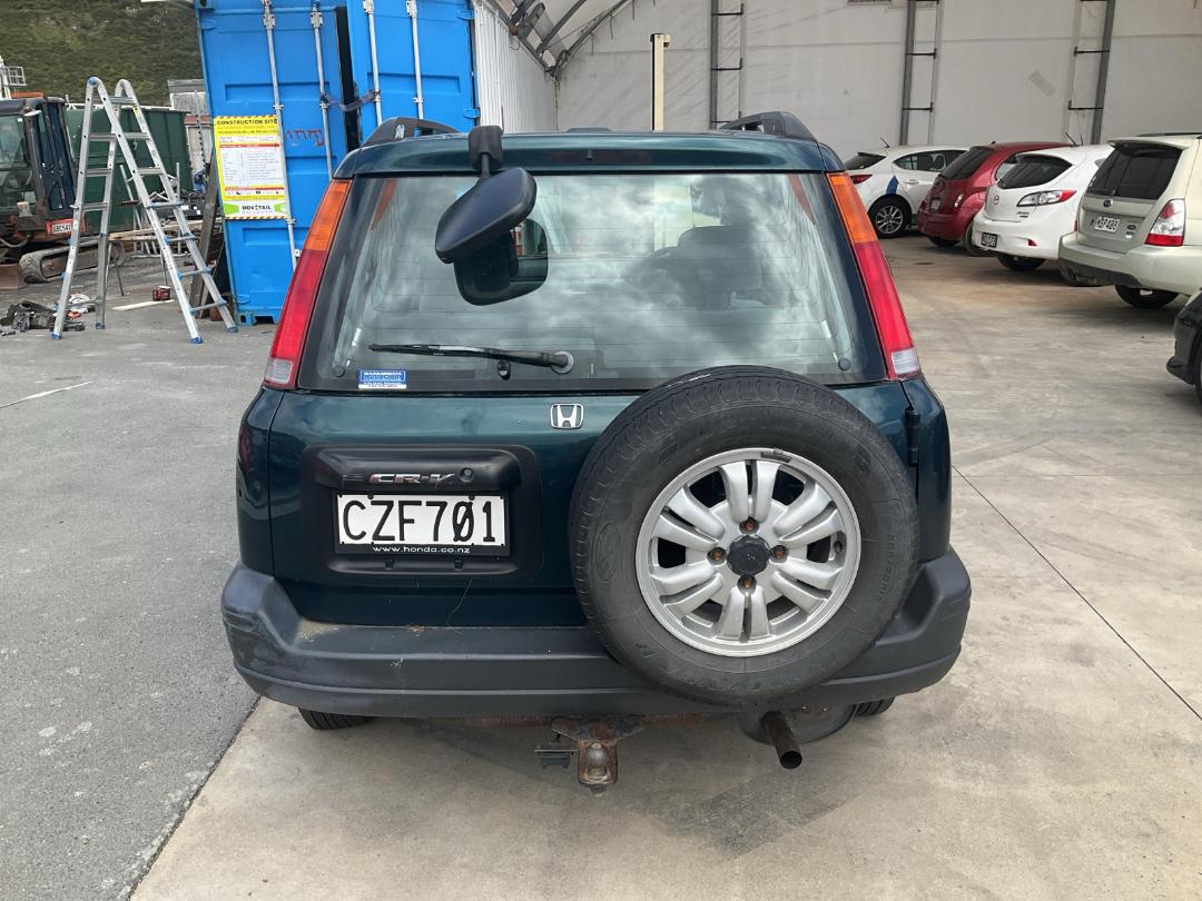 Damaged Honda CRV 1996 in Wellington Seaview at Turners Damaged and