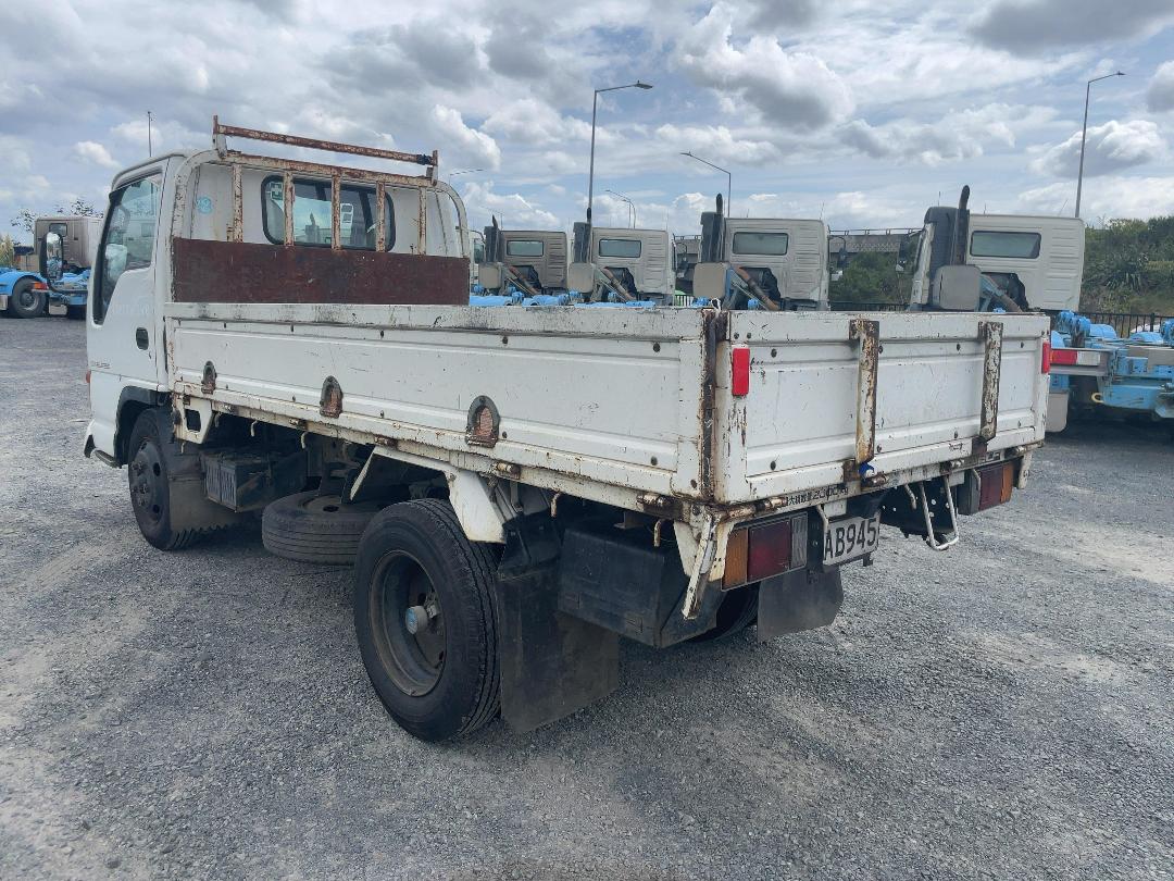 Photo '6' of Isuzu ELF 4x2 Flat Deck