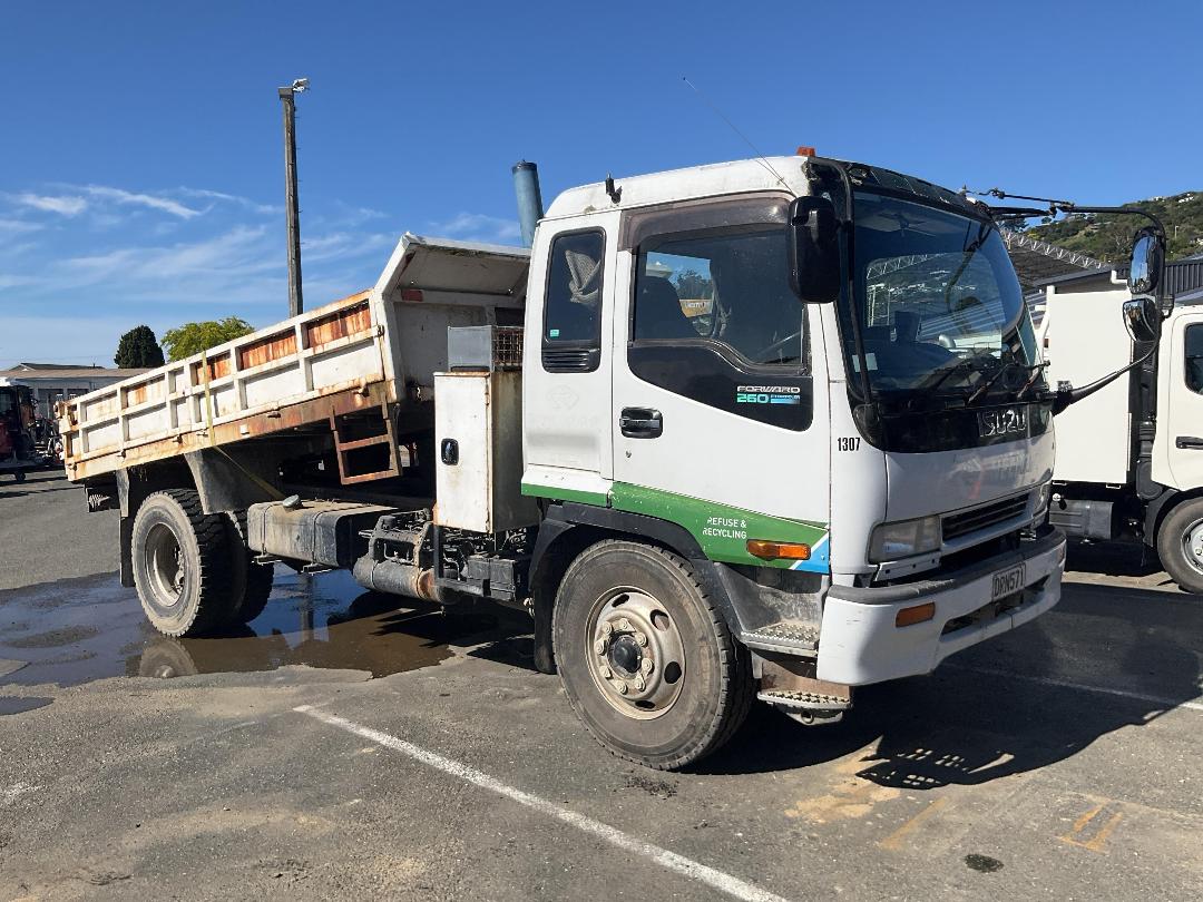 Photo '4' of Isuzu Forward FLAT DECK Flat Deck Photo '4' of Isuzu Forward FLAT DECK Flat Deck