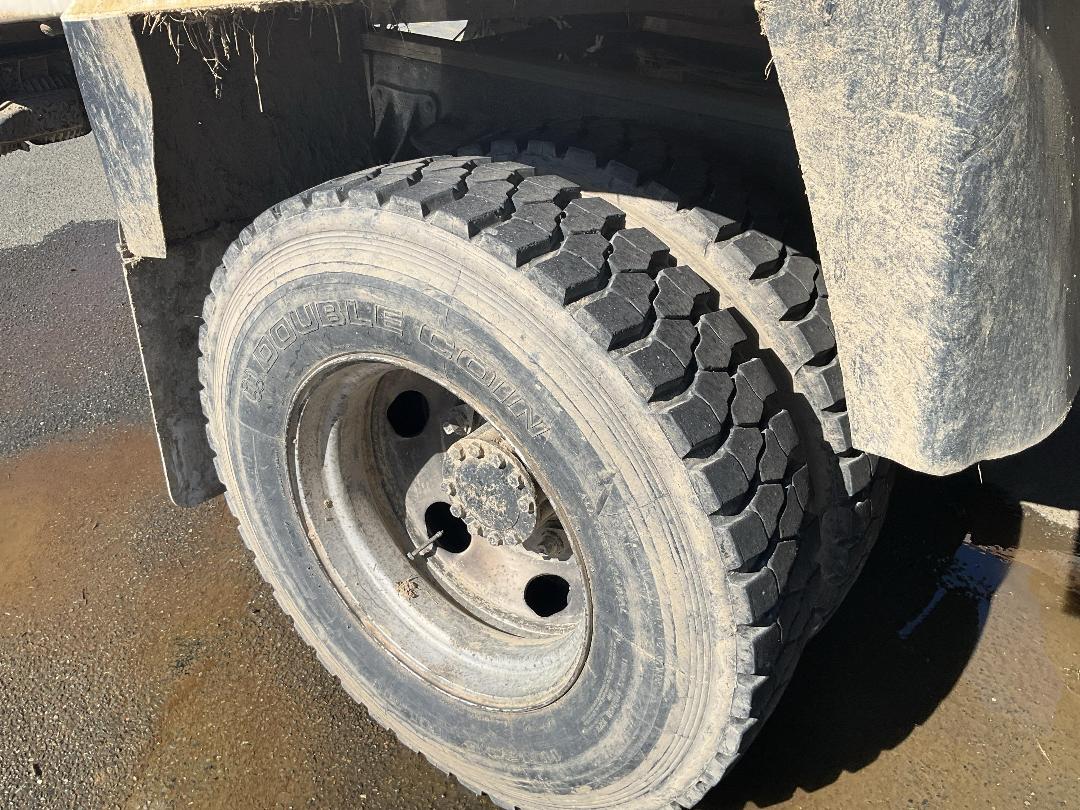 Photo '7' of Isuzu Forward FLAT DECK Flat Deck Photo '7' of Isuzu Forward FLAT DECK Flat Deck