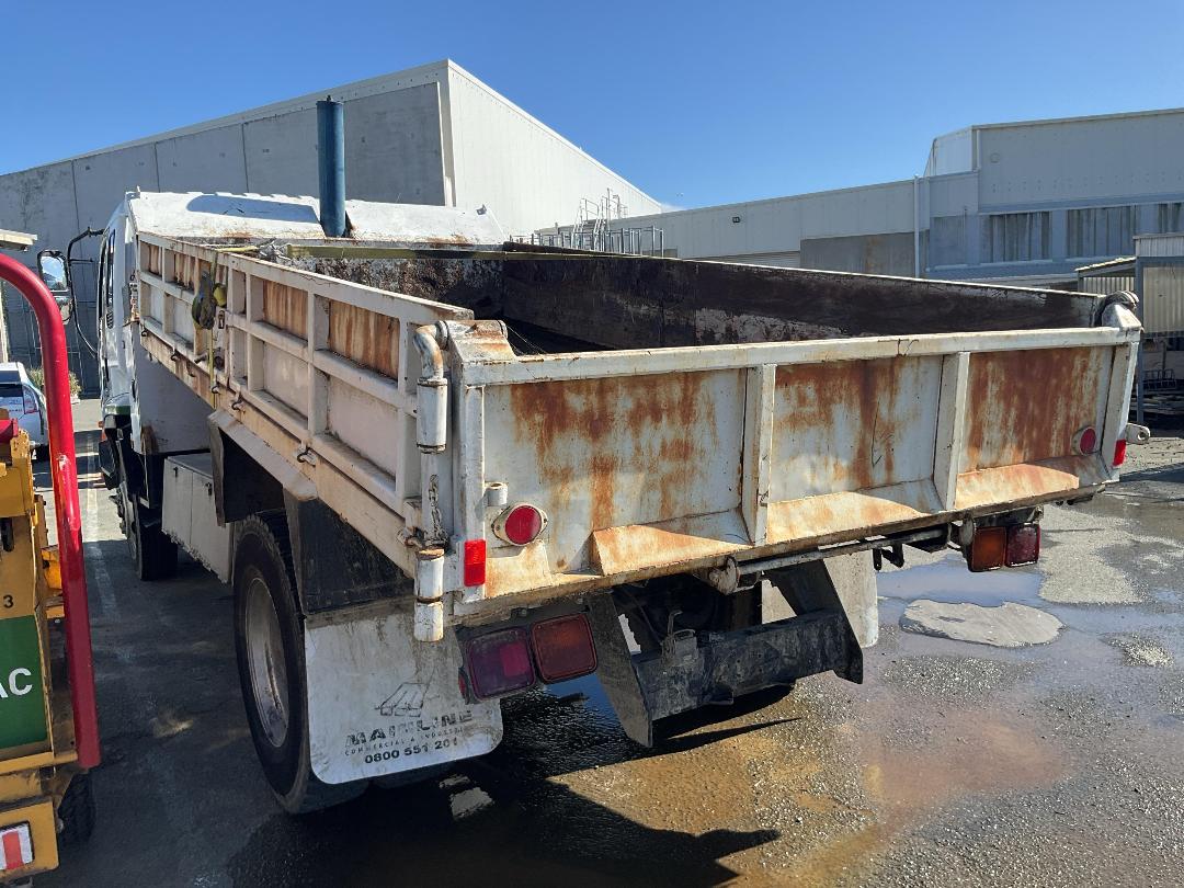 Photo '12' of Isuzu Forward FLAT DECK Flat Deck Photo '12' of Isuzu Forward FLAT DECK Flat Deck