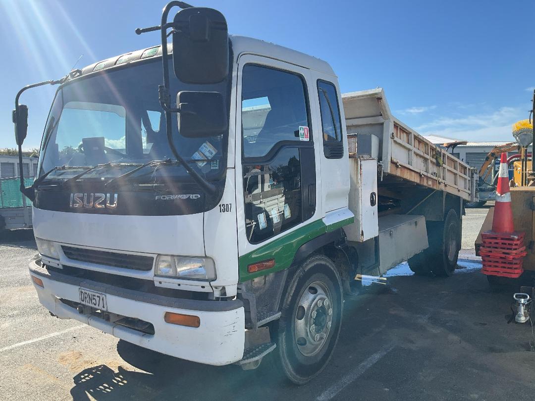 Photo '18' of Isuzu Forward FLAT DECK Flat Deck Photo '18' of Isuzu Forward FLAT DECK Flat Deck