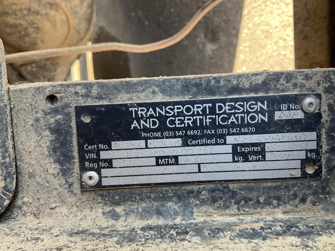 Photo '32' of Isuzu Forward FLAT DECK Flat Deck Photo '32' of Isuzu Forward FLAT DECK Flat Deck