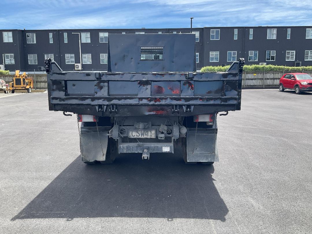 Photo '7' of Isuzu Forward Tipper Photo '7' of Isuzu Forward Tipper