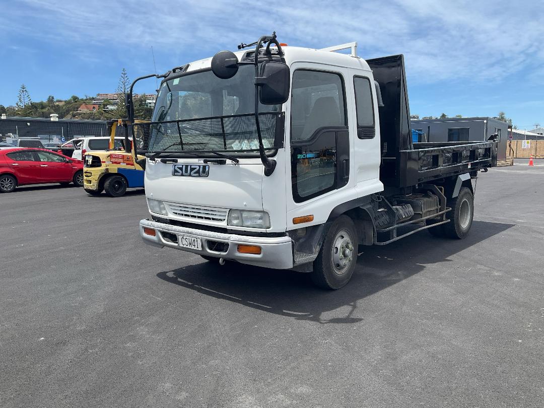 Photo '12' of Isuzu Forward Tipper Photo '12' of Isuzu Forward Tipper