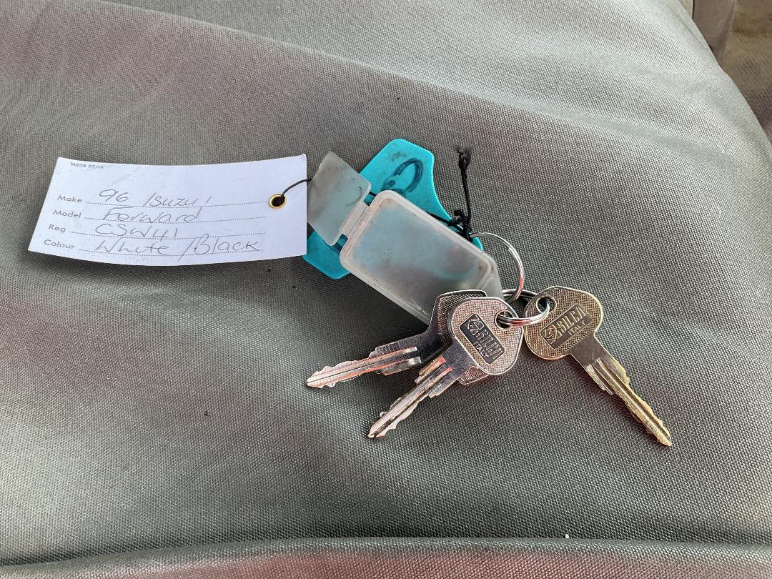 Photo '35' of Isuzu Forward Tipper Photo '35' of Isuzu Forward Tipper