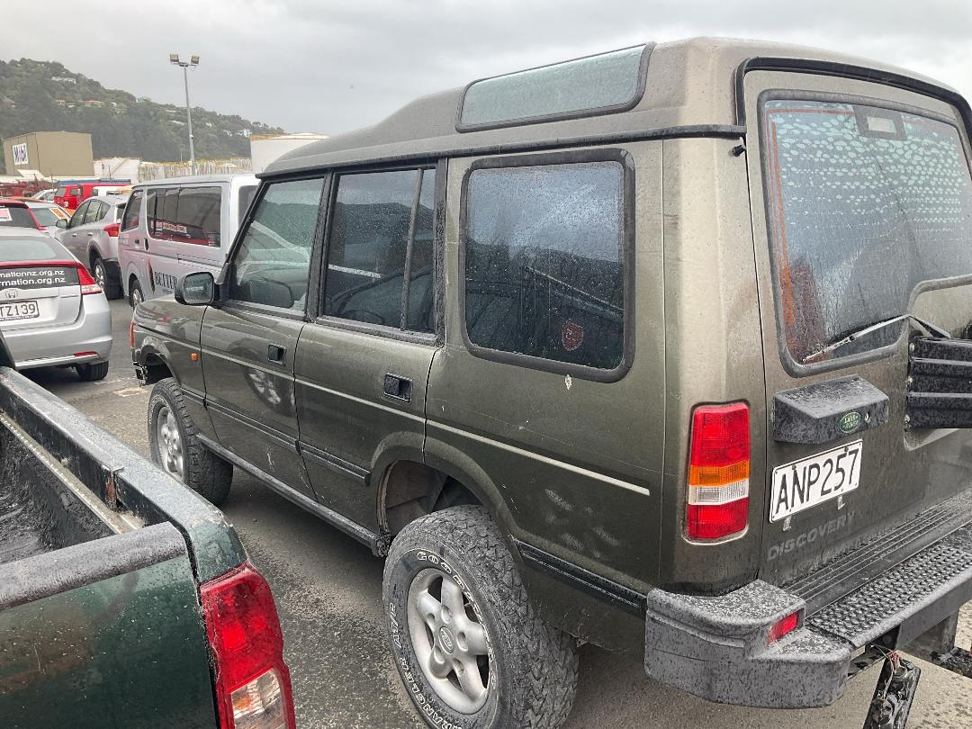 Photo '3' of Land Rover Discovery Photo '3' of Land Rover Discovery