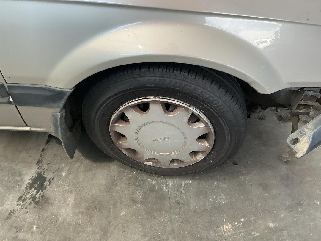 Photo '2' of Mazda 323 GLX