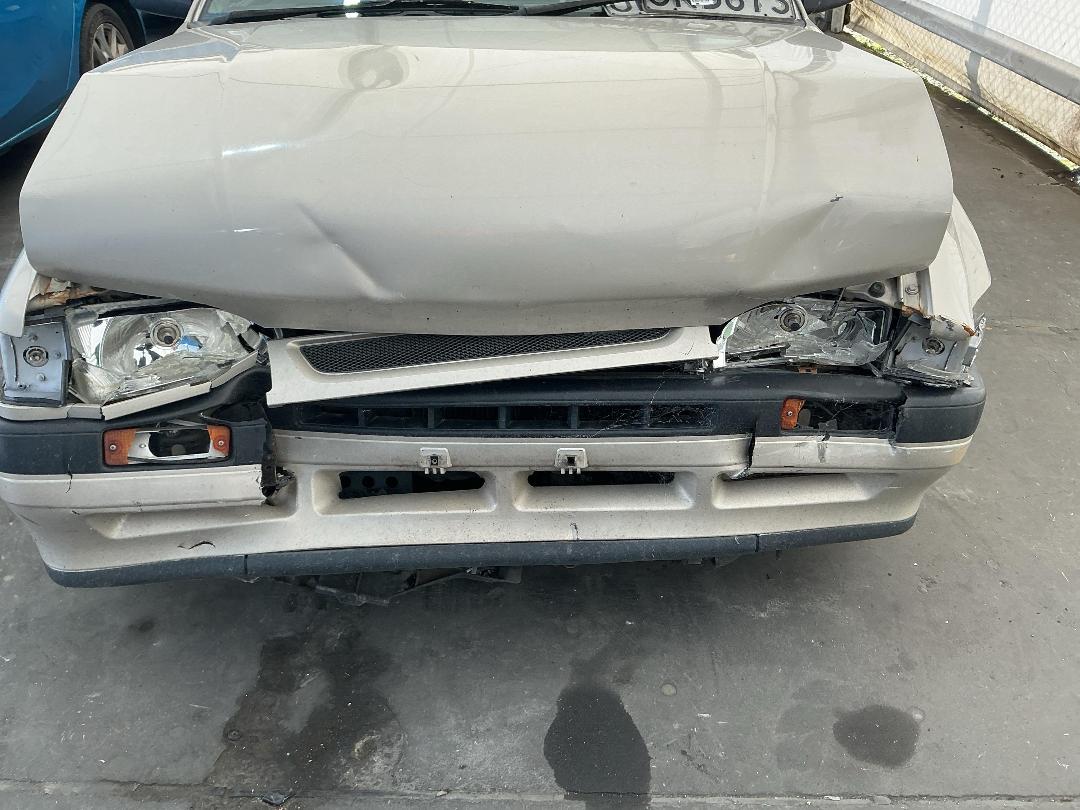 Photo '5' of Mazda 323 GLX