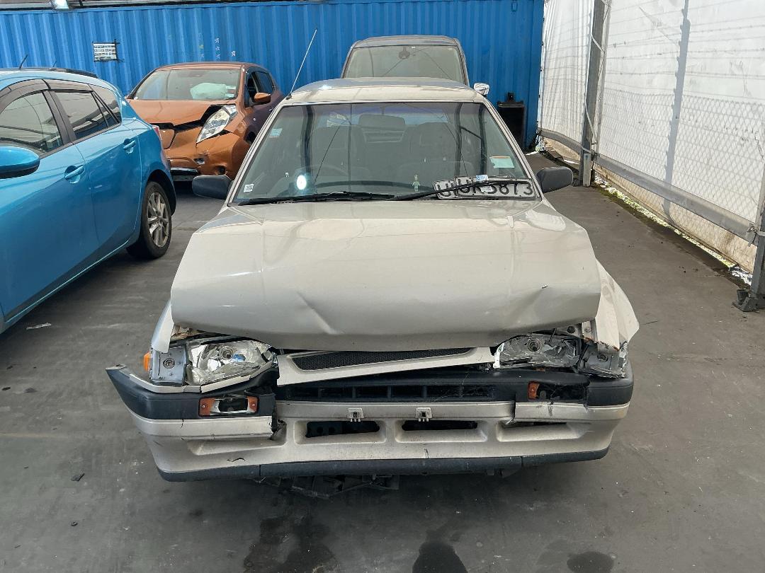 Photo '6' of Mazda 323 GLX