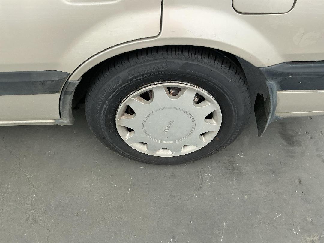 Photo '12' of Mazda 323 GLX