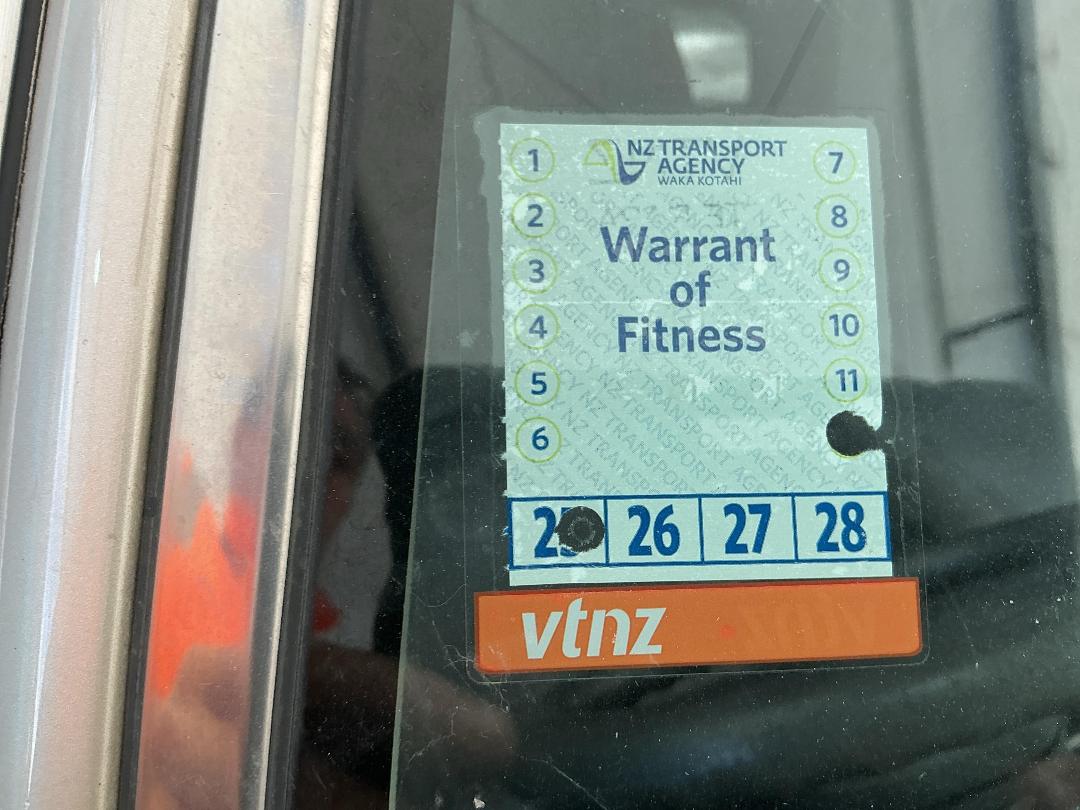 Photo '28' of Mazda 323 GLX