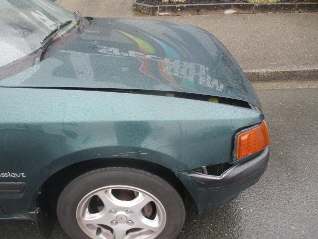 Photo '3' of Mazda 323