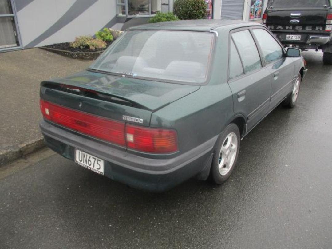 Photo '7' of Mazda 323