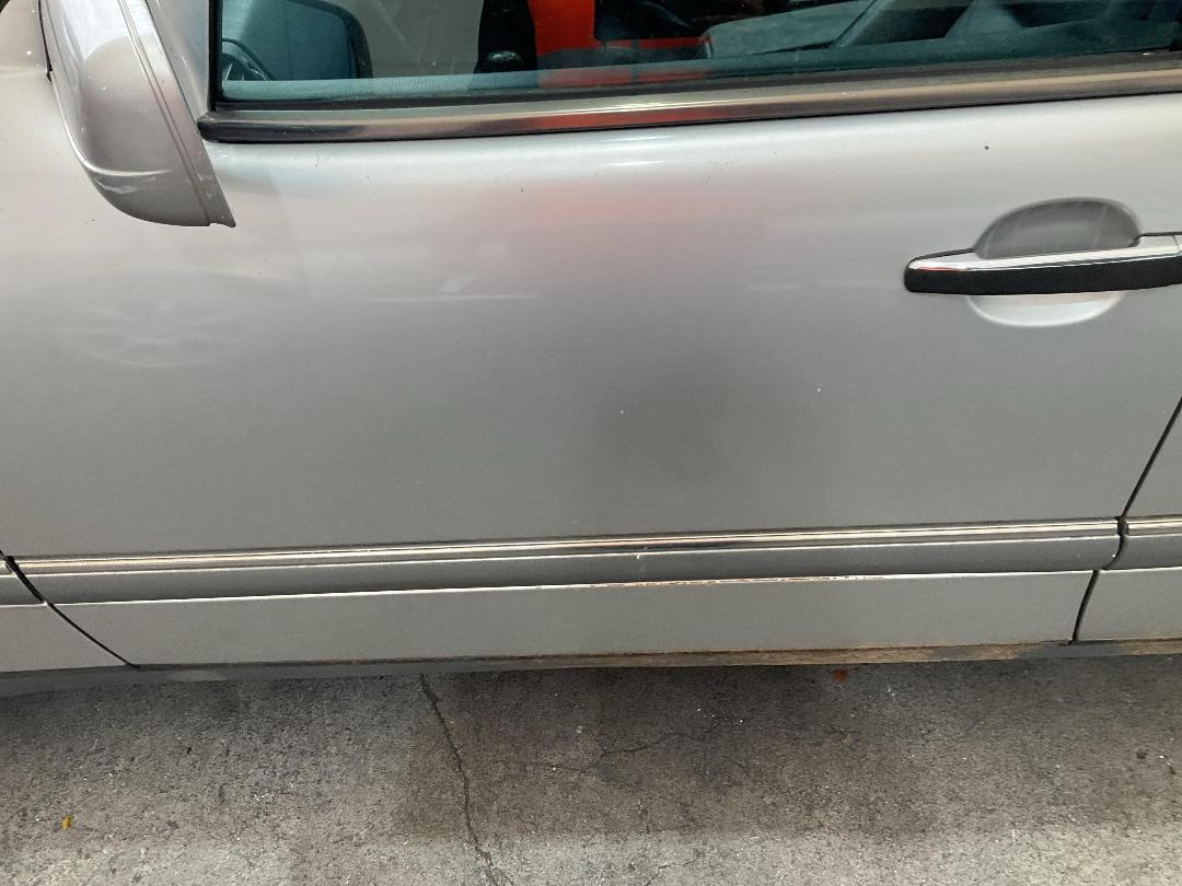 Photo '22' of Mercedes-Benz E200