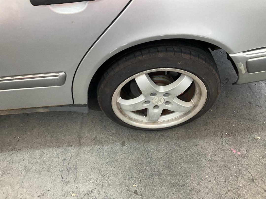 Photo '32' of Mercedes-Benz E200