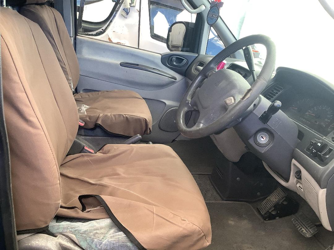 Photo '11' of Mitsubishi Delica Space Gear Photo '11' of Mitsubishi Delica Space Gear