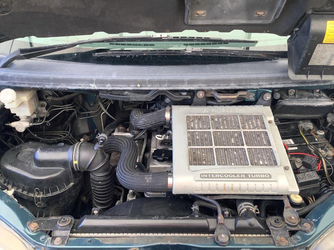 Photo '12' of Mitsubishi Delica Space Gear Photo '12' of Mitsubishi Delica Space Gear