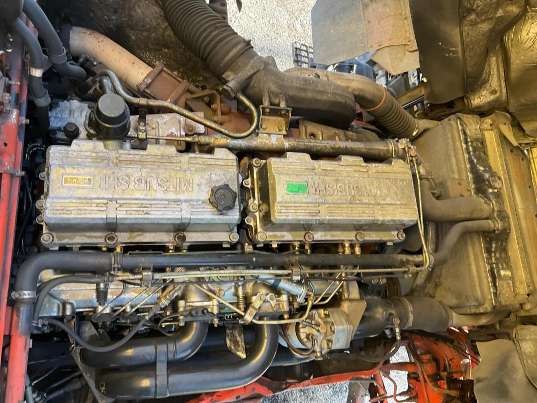 Photo '11' of Mitsubishi Fuso FS410US Curtainsider