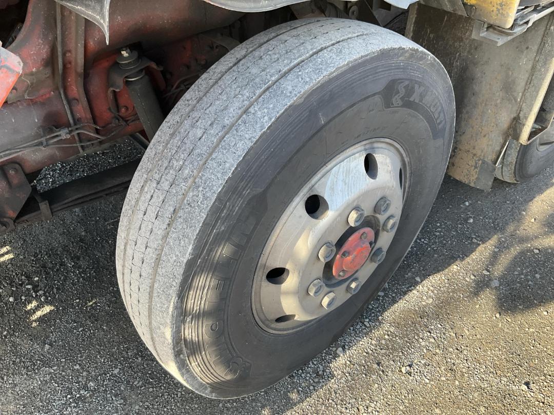 Photo '49' of Mitsubishi Fuso FS410US Curtainsider