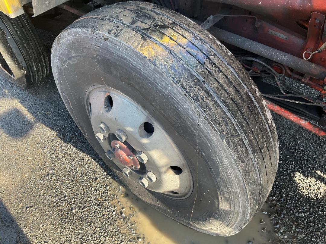 Photo '48' of Mitsubishi Fuso FS410US Curtainsider