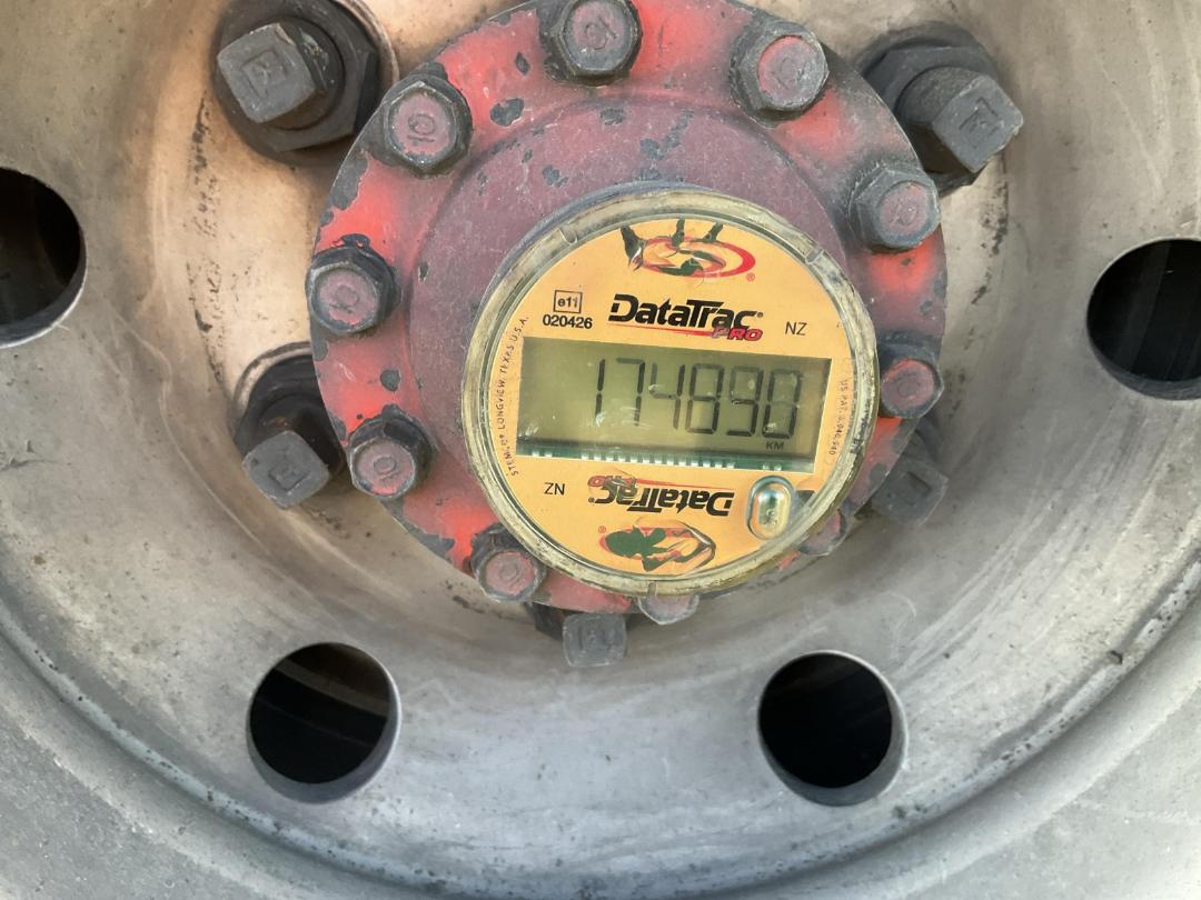 Photo '50' of Mitsubishi Fuso FS410US Curtainsider