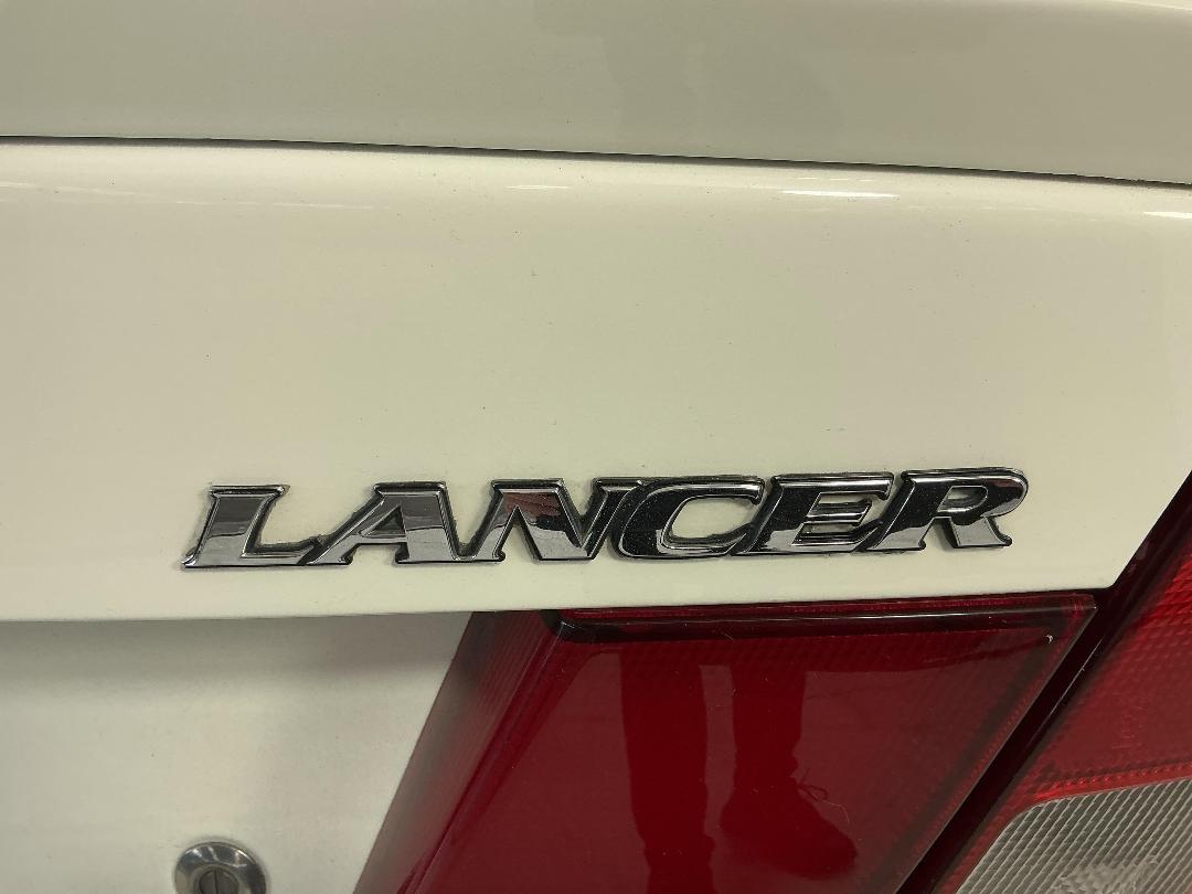 Photo '31' of Mitsubishi Lancer