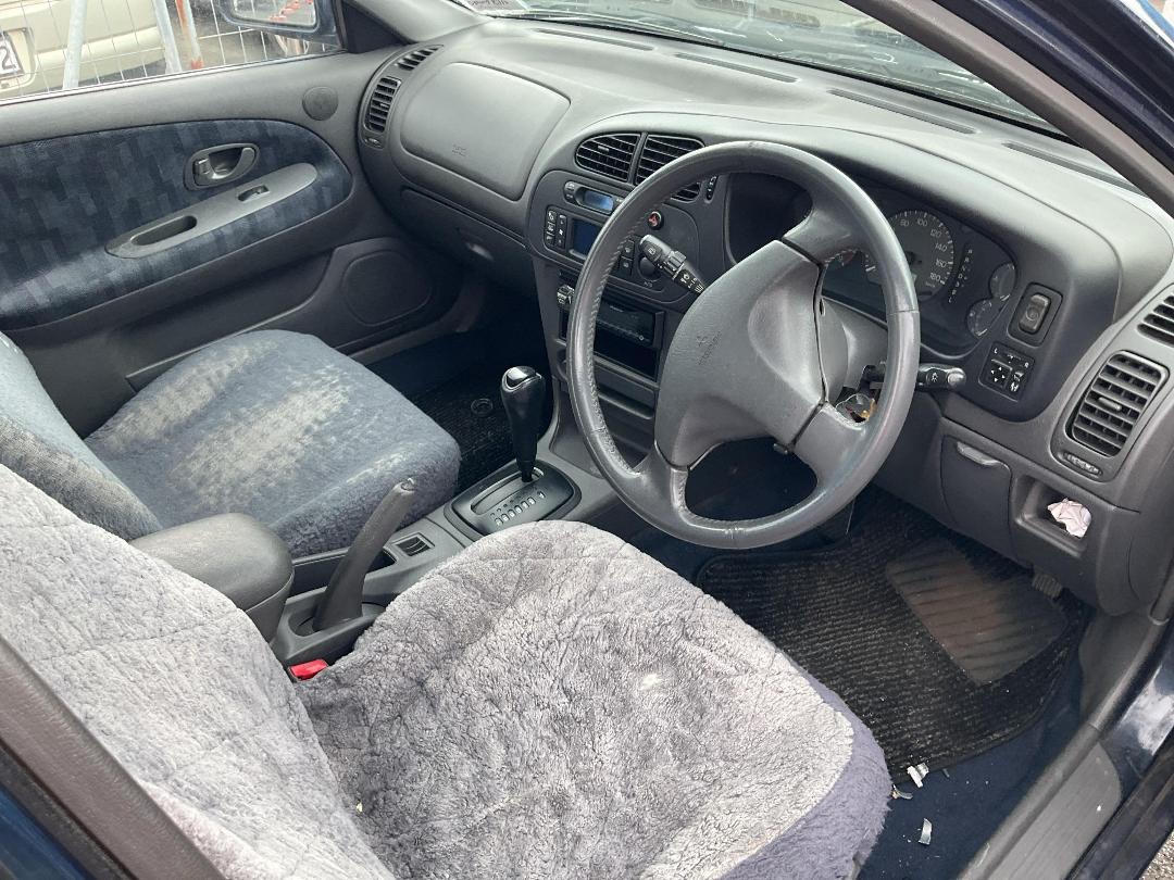 Photo '8' of Mitsubishi Lancer