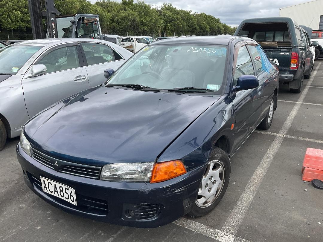 Photo '2' of Mitsubishi Lancer