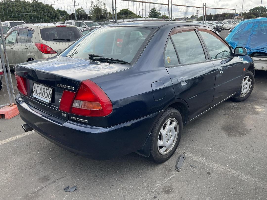 Photo '4' of Mitsubishi Lancer