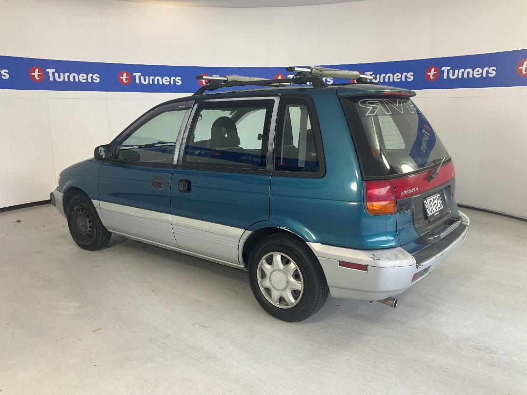 Photo '5' of Mitsubishi RVR Photo '5' of Mitsubishi RVR