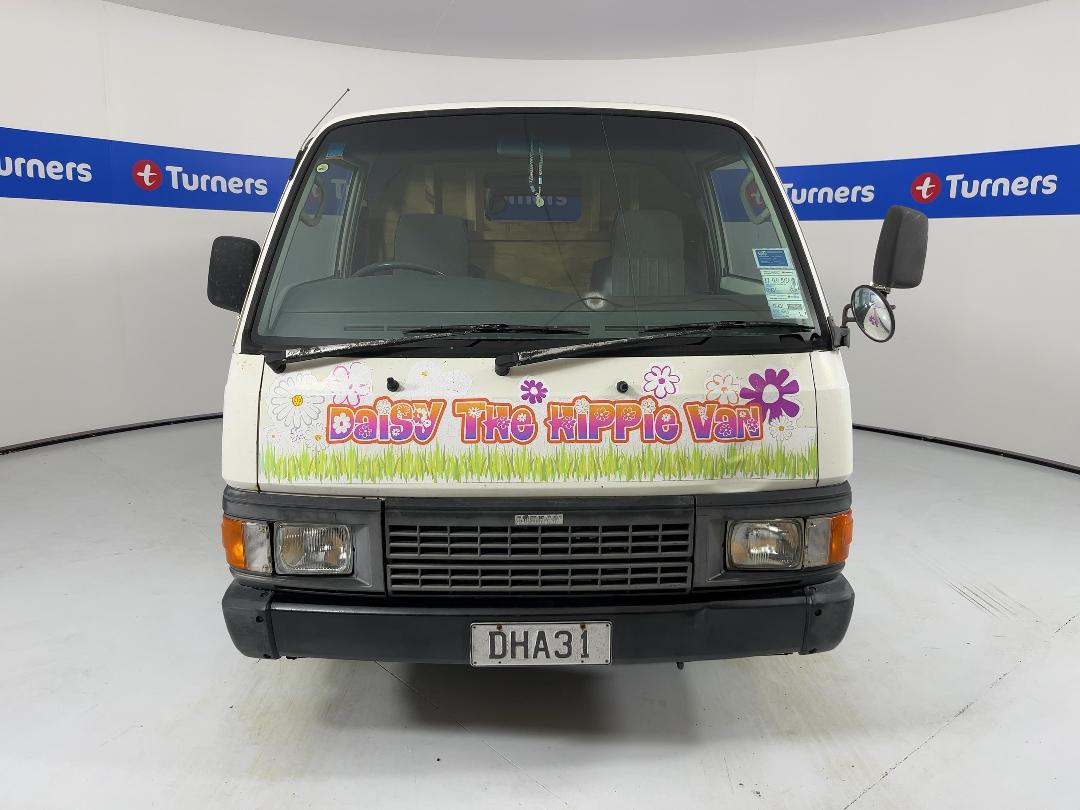 Photo '2' of Nissan Caravan