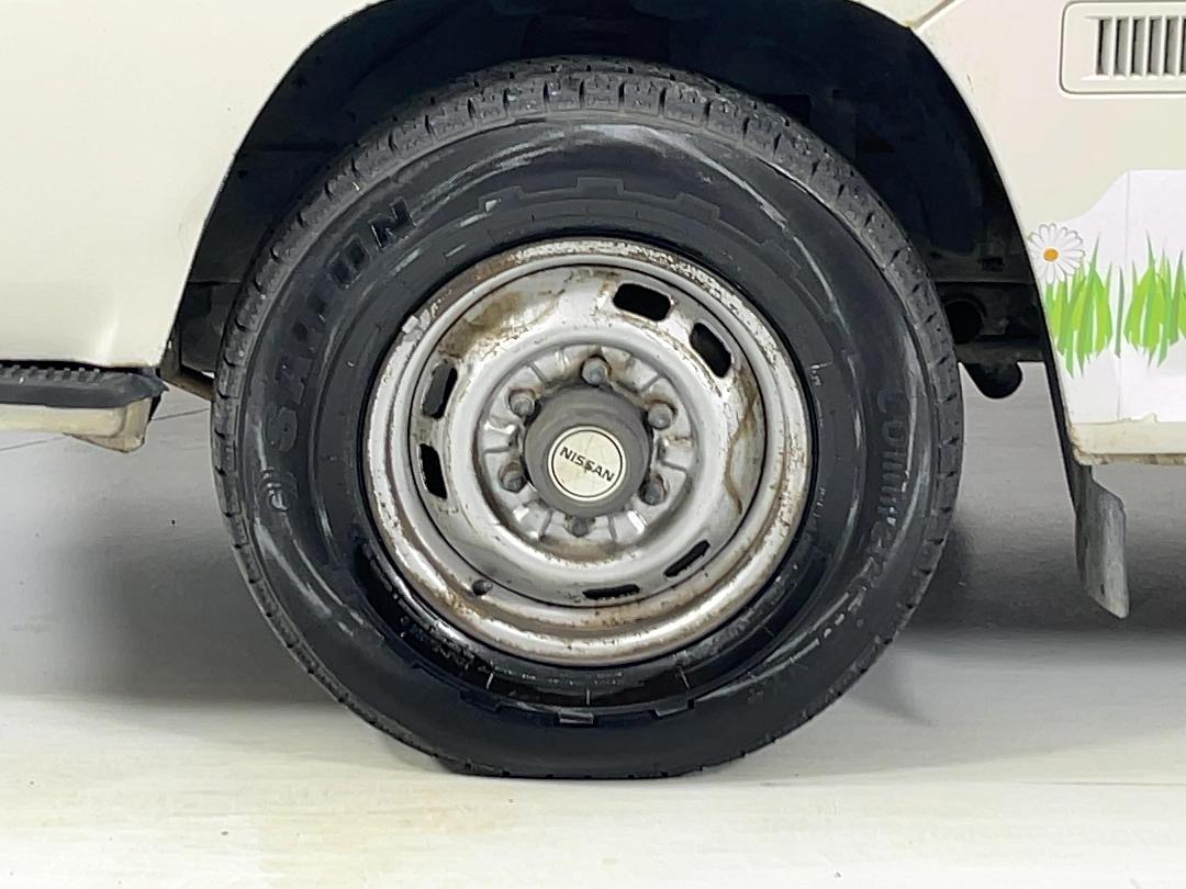 Photo '10' of Nissan Caravan