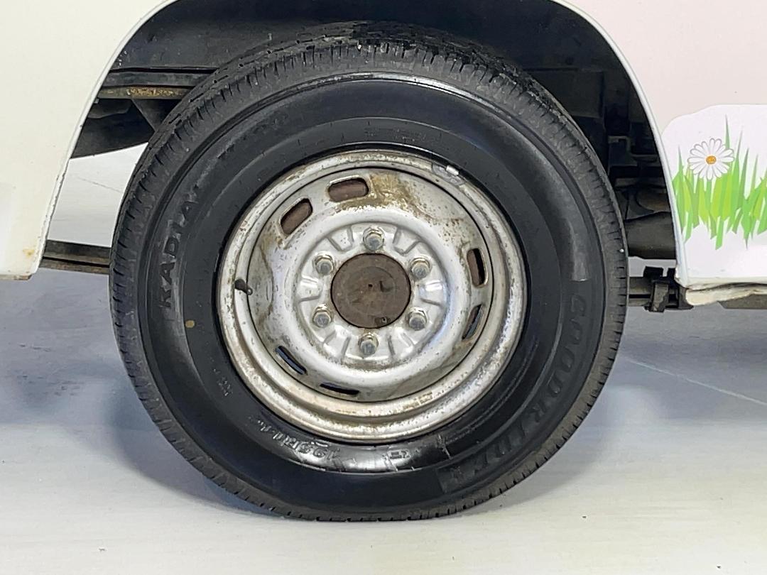 Photo '12' of Nissan Caravan