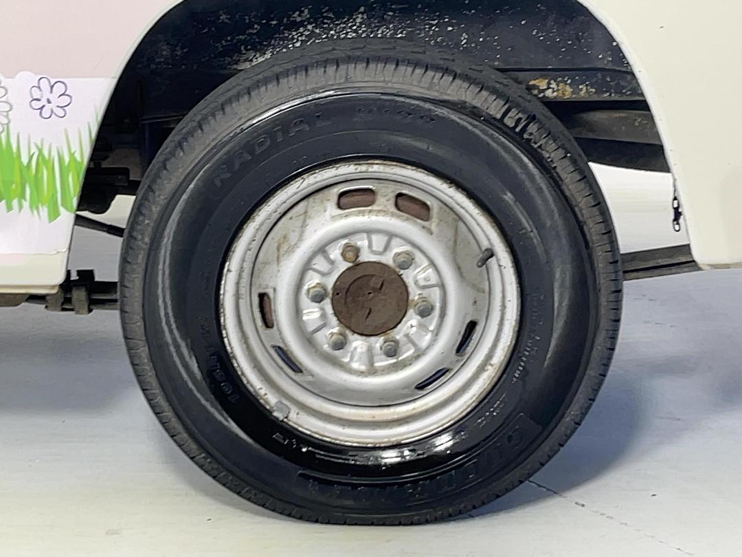 Photo '11' of Nissan Caravan