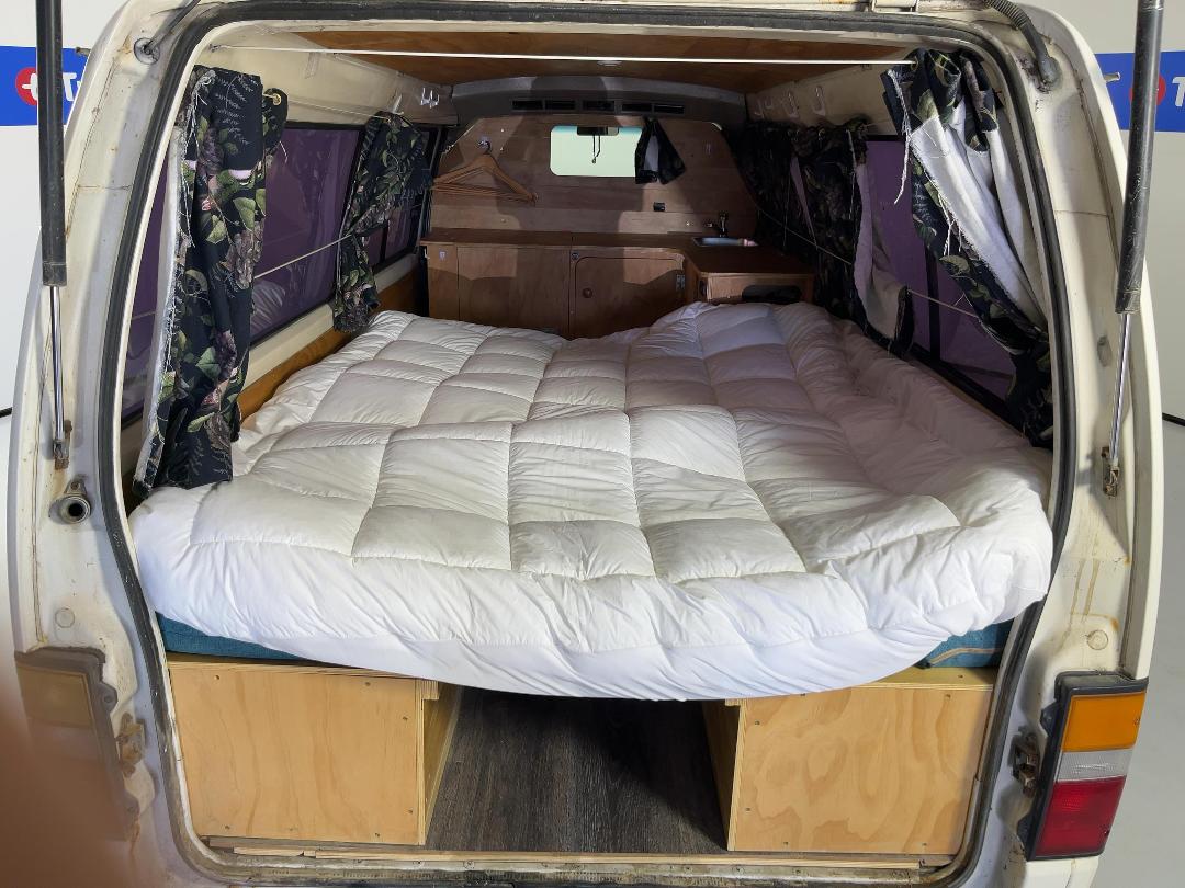 Photo '20' of Nissan Caravan