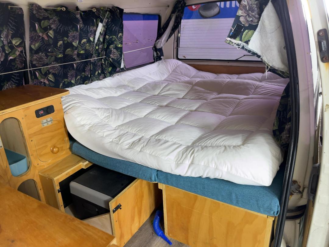 Photo '22' of Nissan Caravan