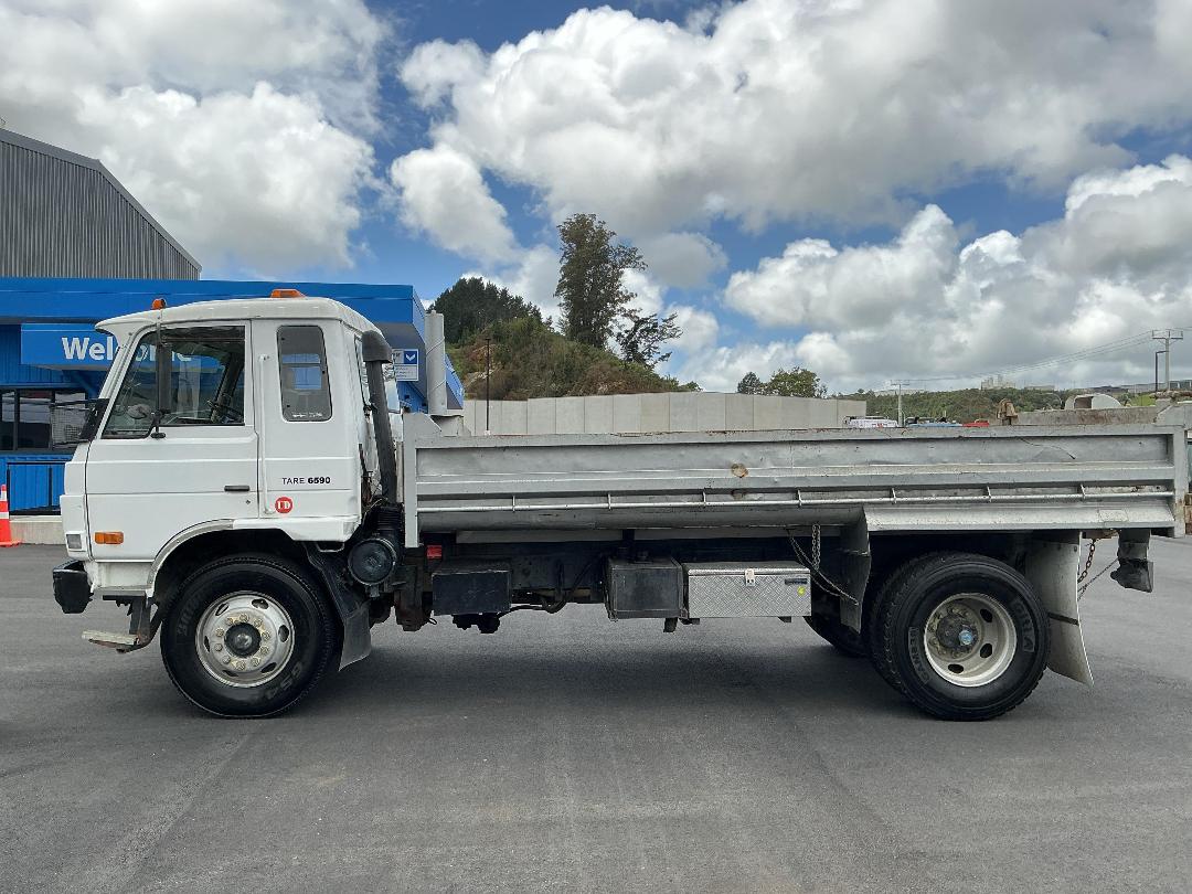 Photo '9' of Nissan Diesel CP210 SWB 10SPD 4X2 Tipper