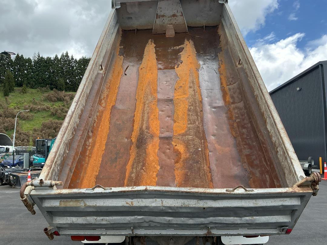 Photo '13' of Nissan Diesel CP210 SWB 10SPD 4X2 Tipper