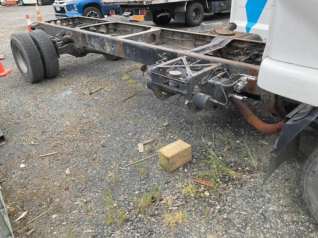 Photo '5' of Nissan Diesel MK205 4X2 Cab Chassis