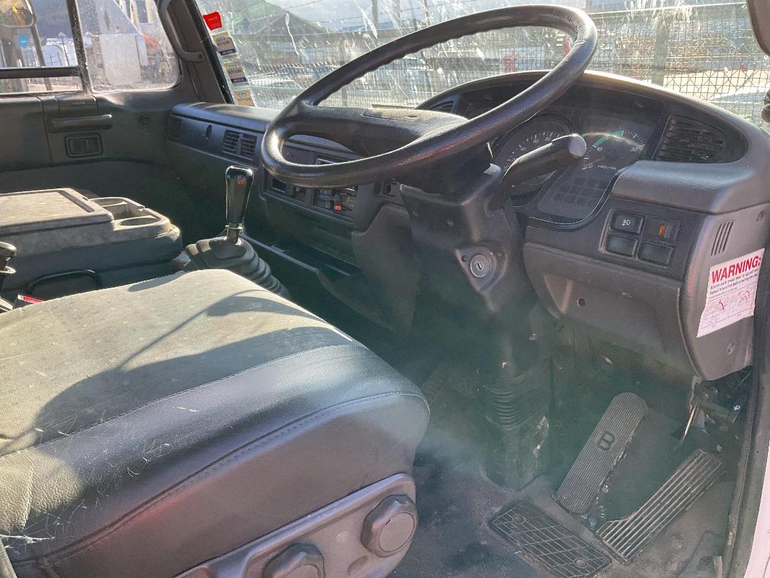 Photo '12' of Nissan Diesel MK205 4X2 Cab Chassis