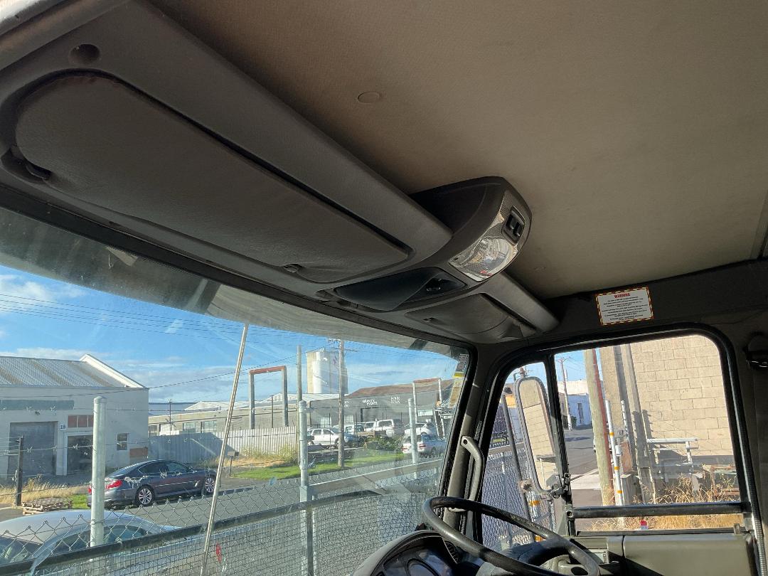 Photo '11' of Nissan Diesel MK205 4X2 Cab Chassis