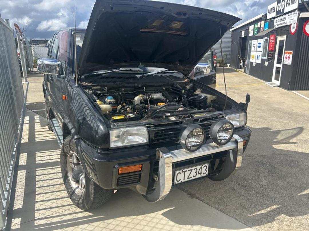 Photo '5' of Nissan Mistral